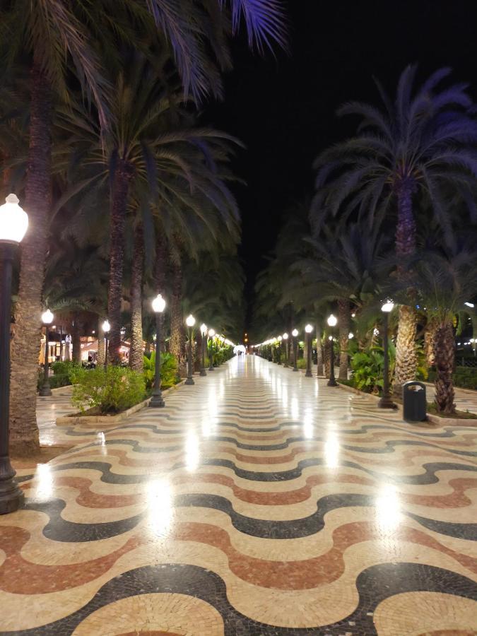 City Center Alicante - Cisneros Luaran gambar